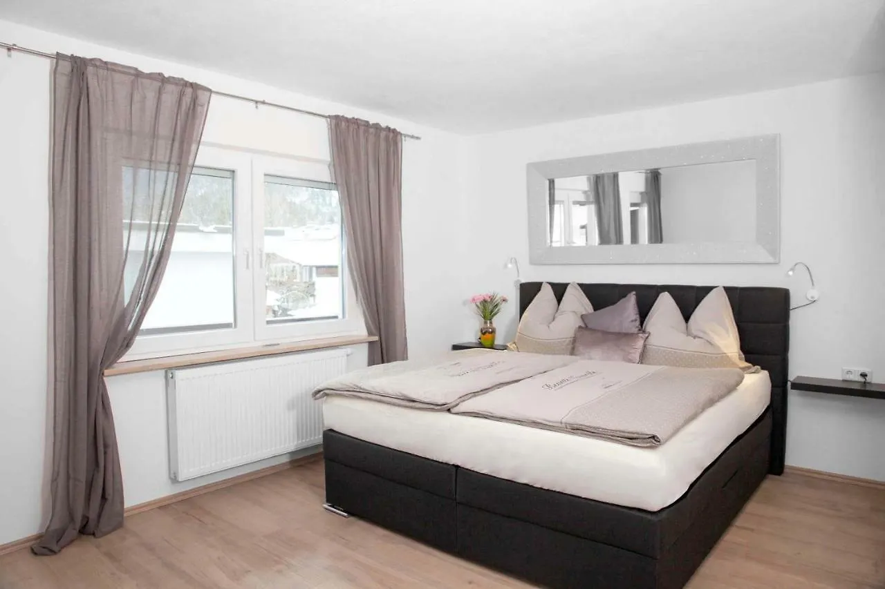 Appartement Ferienhaus Butterfly Garmisch-Partenkirchen